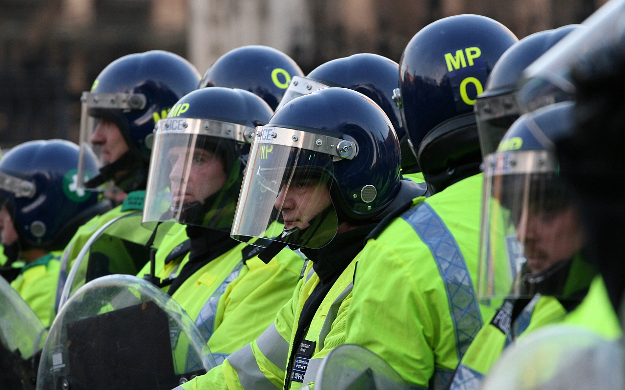 Police - lot of yellow, student protest, westminster 2010