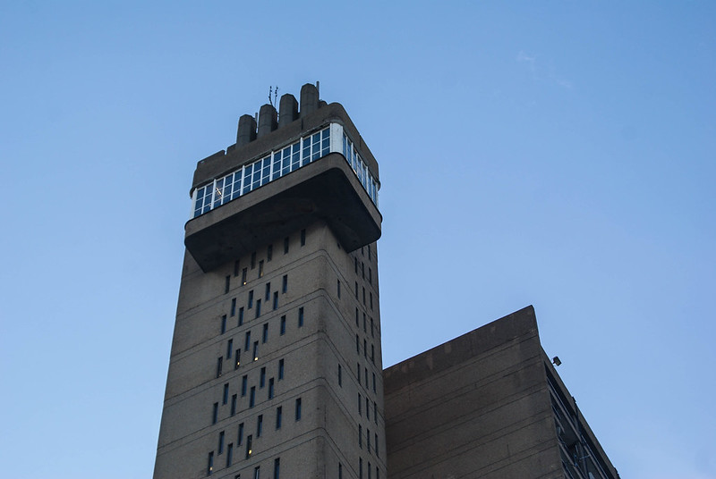 Trellick Tower: Jonathan Brown (Flickr, Creative Comms)